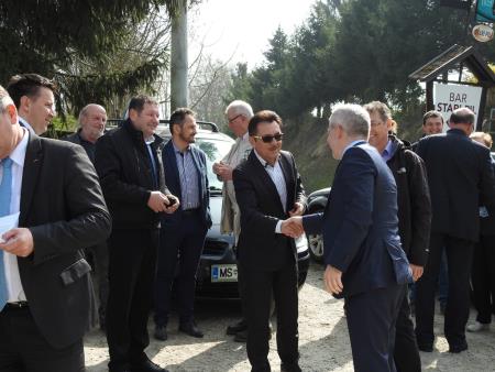 Minister za infrastrukturo dr. Peter Gašperšič obiskal delovišče na Gibini 14